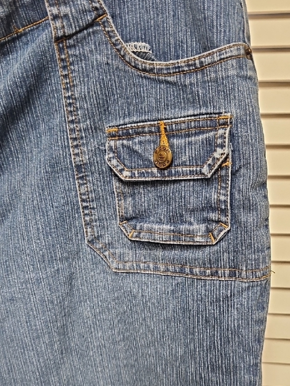 EUC Edge Blue Cropped Stretchy Cargo Pocket Jeans W Smaller Button Pockets Front - Picture 4 of 11